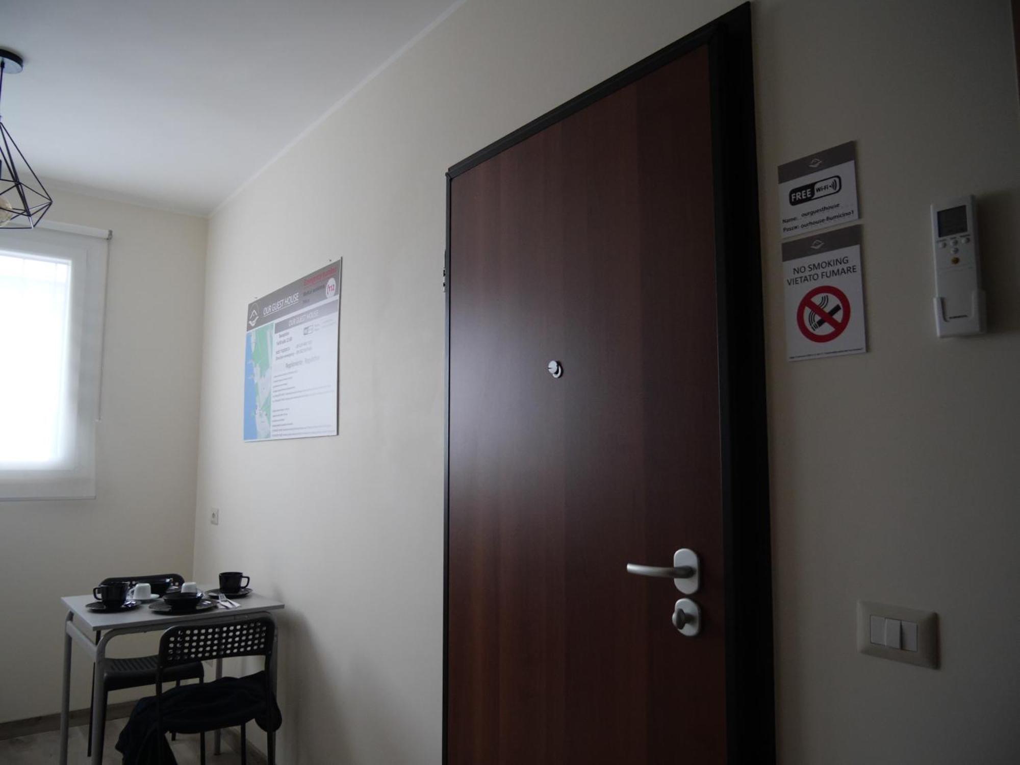 Our Guest House Фьюмичино Экстерьер фото