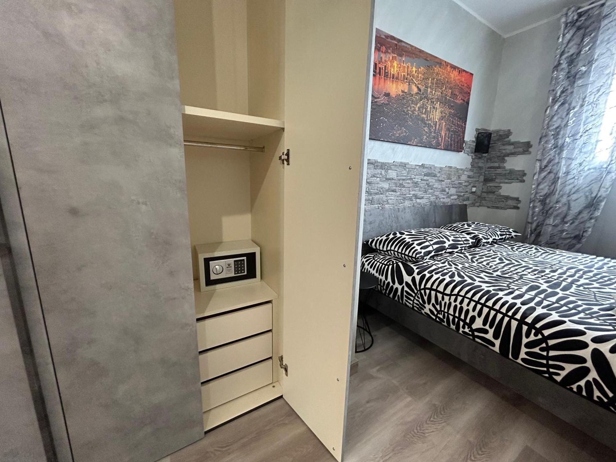Our Guest House Фьюмичино Экстерьер фото